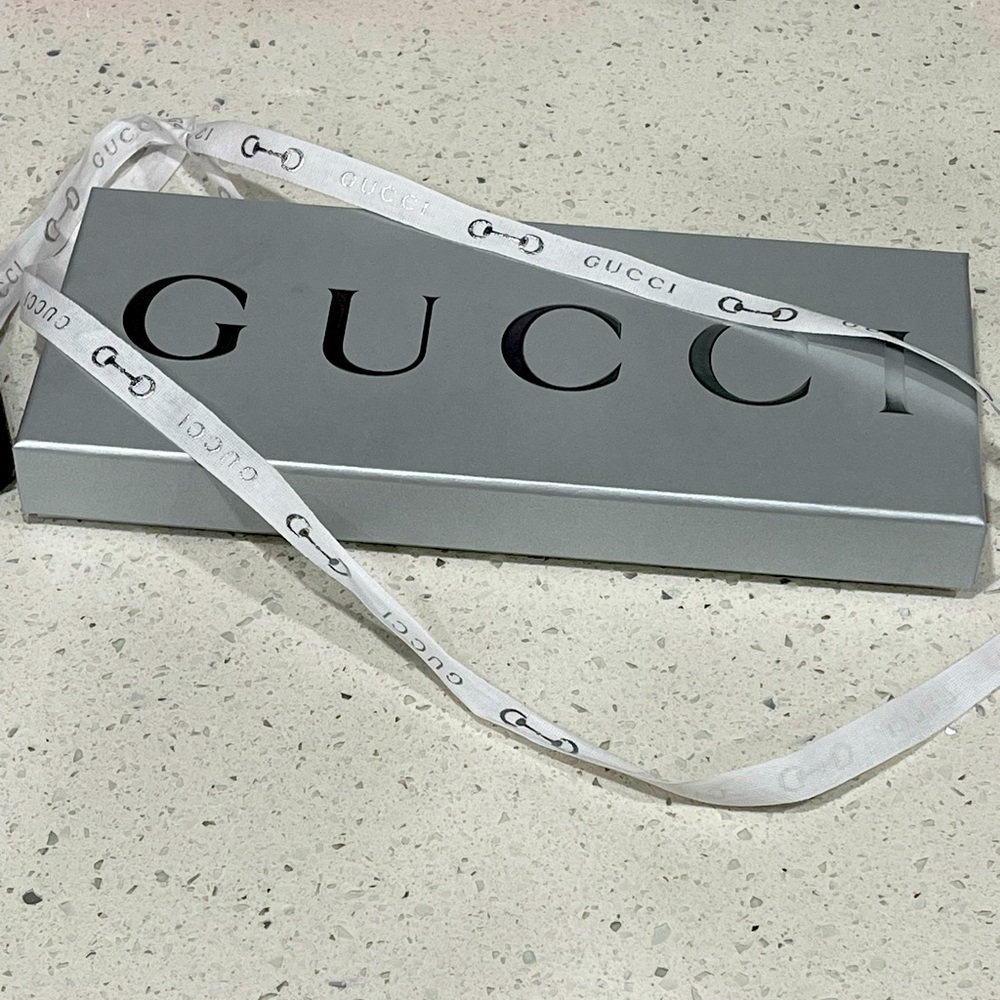 Gucci holiday greeting cards with box and ribbons